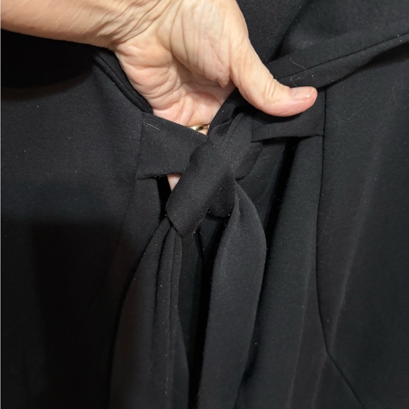 “DS Lab” Women’s Lightweight Black Coat with Stylish Tie Front EUC! - Picture 4 of 10